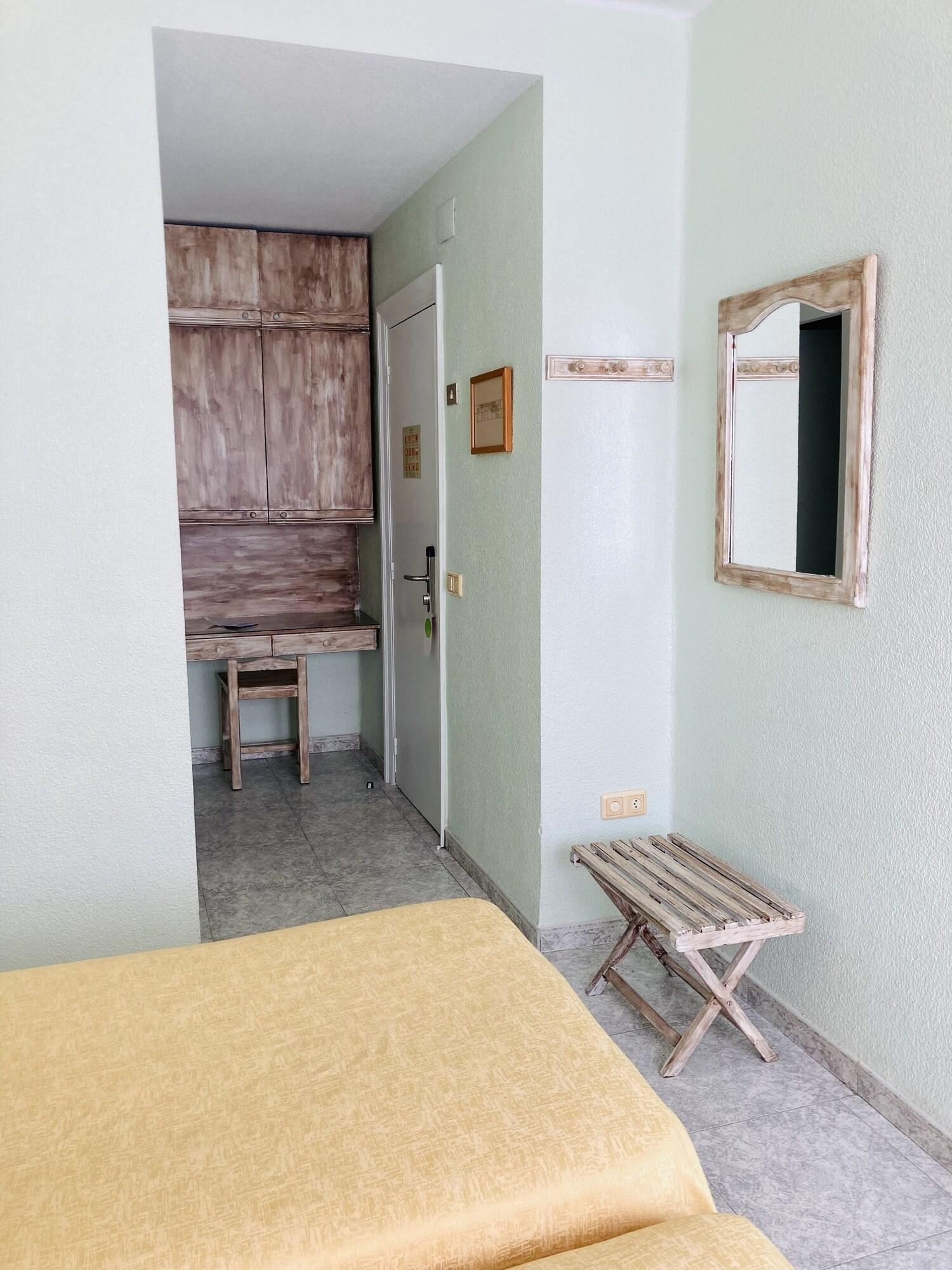 Hotel Dl Urban Καστεγιόν δε λα Πλάνα Εξωτερικό φωτογραφία