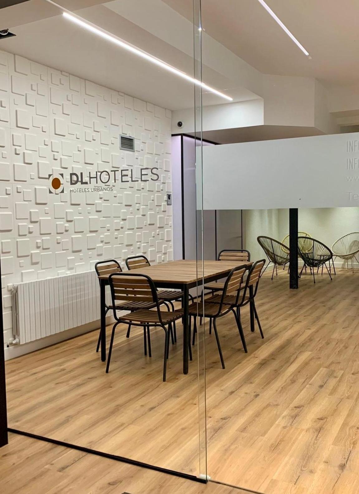 Hotel Dl Urban Καστεγιόν δε λα Πλάνα Εξωτερικό φωτογραφία